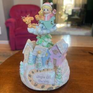 Avon Exclusive Precious Moments Jingle All the Way Music Box